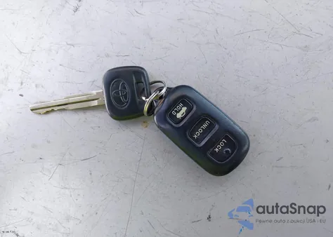 2004 Toyota Camry Le z USA, uszkodzony, nr VIN 4T1BE32K64U849232